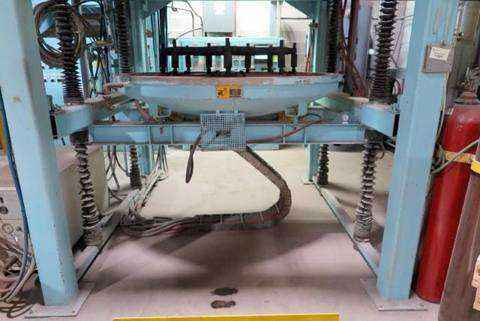 A4331 Seco Warwick bottom load vacuum furnace, photo 5